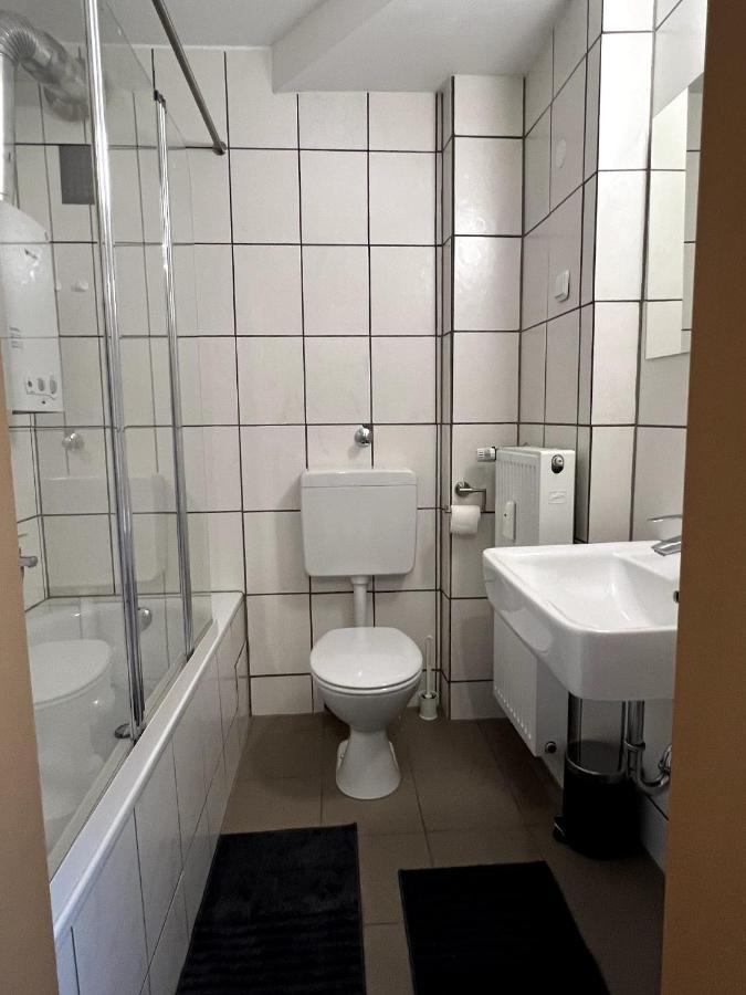 Cosy, Modern 1 Bedroom Apartment Monchengladbach Exterior photo